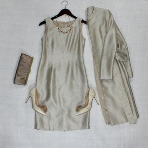 Stunning Champagne Metallic Coat Dress Sui…